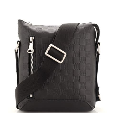 louis vuitton discovery messenger bag|louis vuitton messenger bag women.